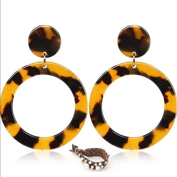 ✨ Acrylic Statement Tortoise Hoop Earrings✨ - Picture 2 of 8
